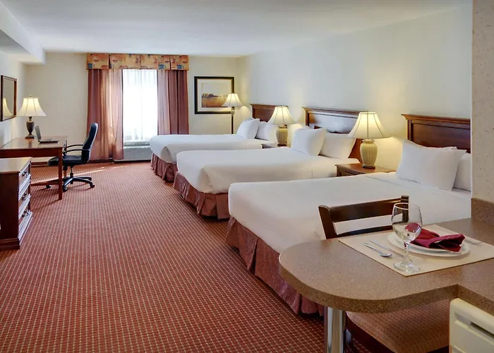 Coast Grimshaw Hotel & Suites